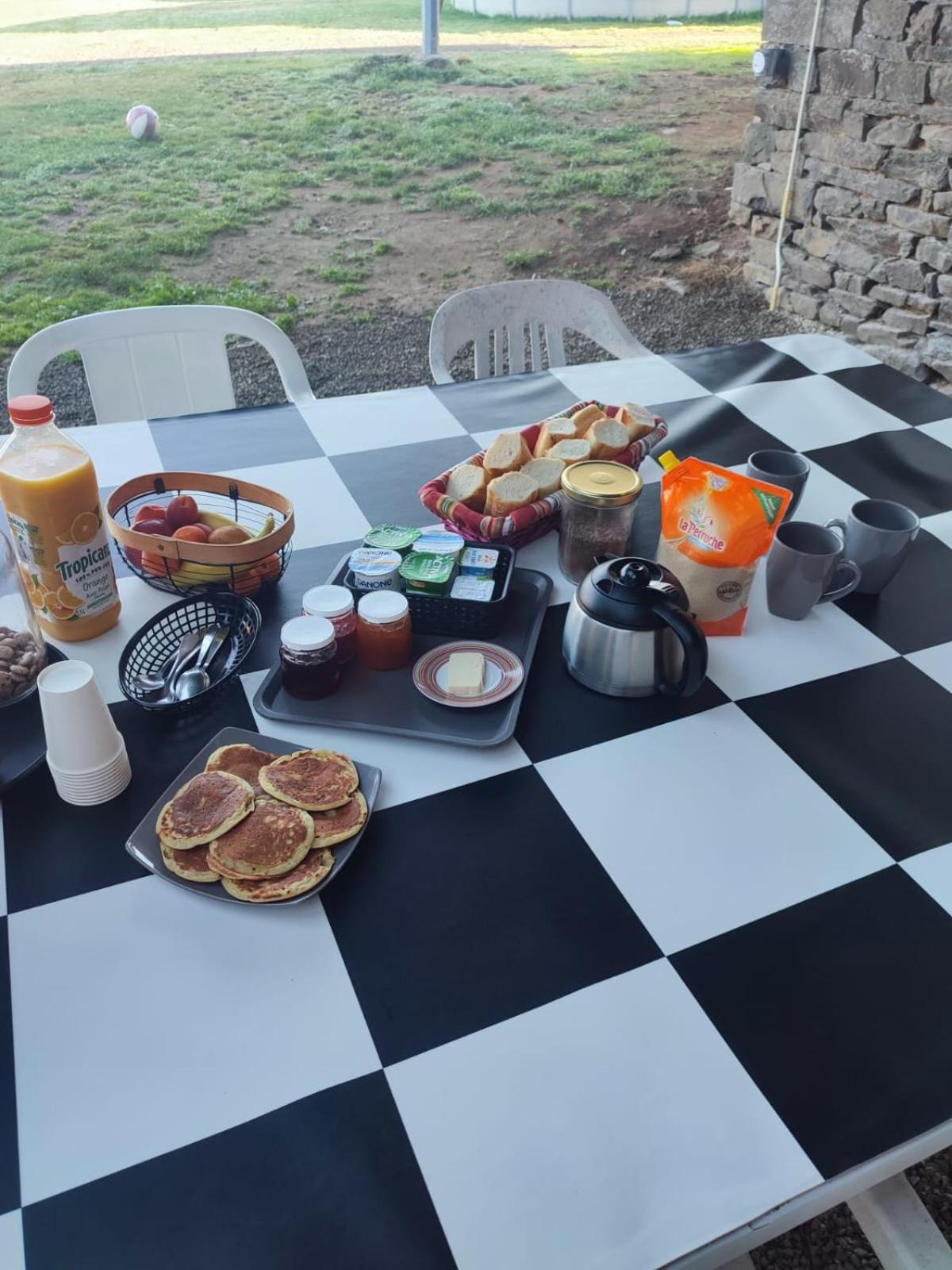La Billardiere Camping A La Ferme Le Menil-Ciboult Dış mekan fotoğraf
